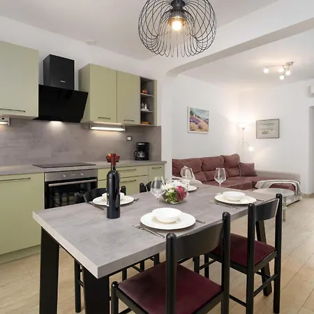 Casa Pina Holiday home Labinci