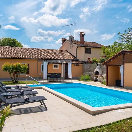 Casa Pina Labinci